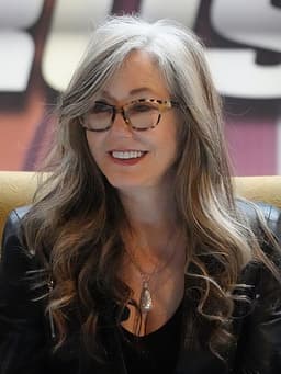 Mary McDonnell